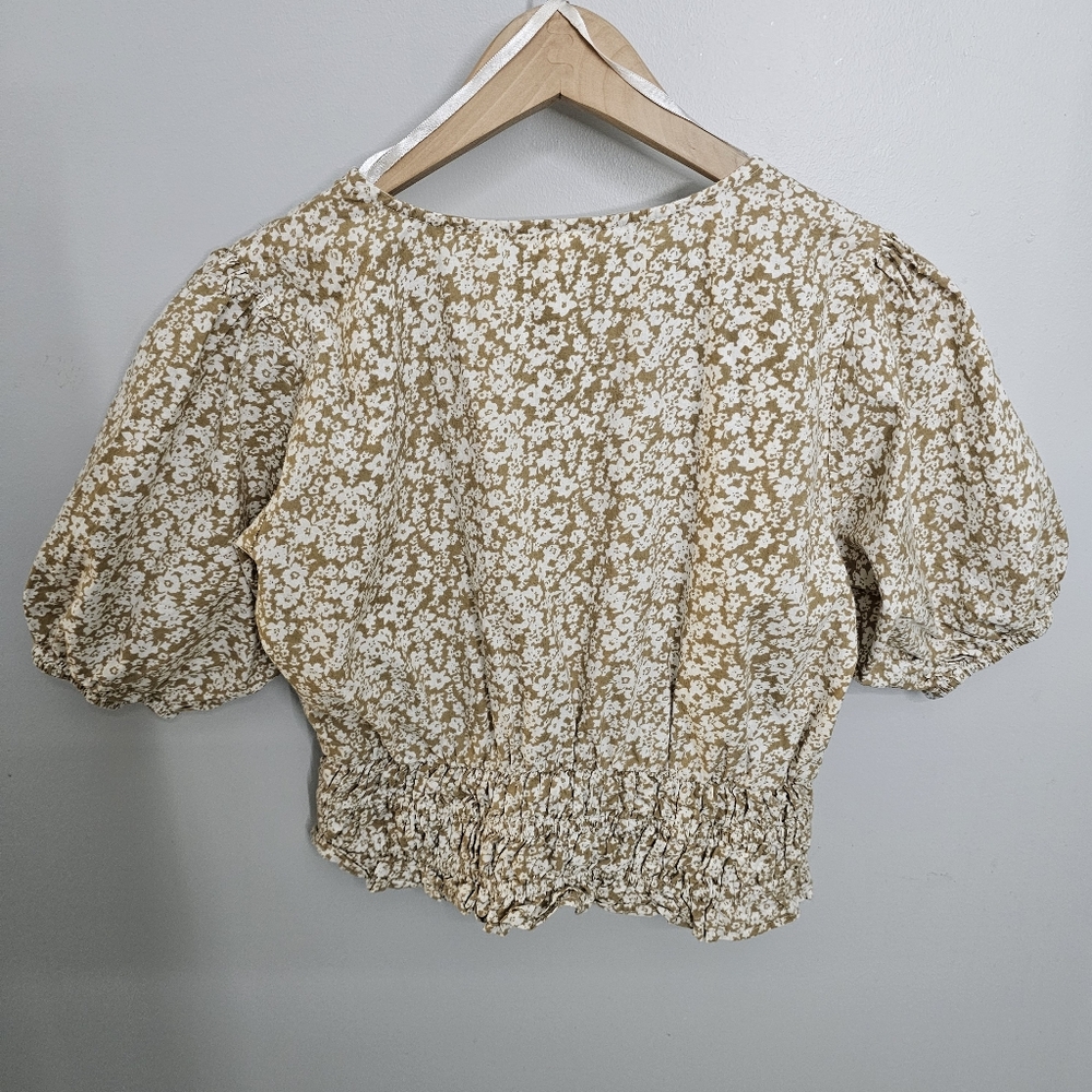 Sim & Sam Floral Smocked Women's Top - Picture 2 of 5